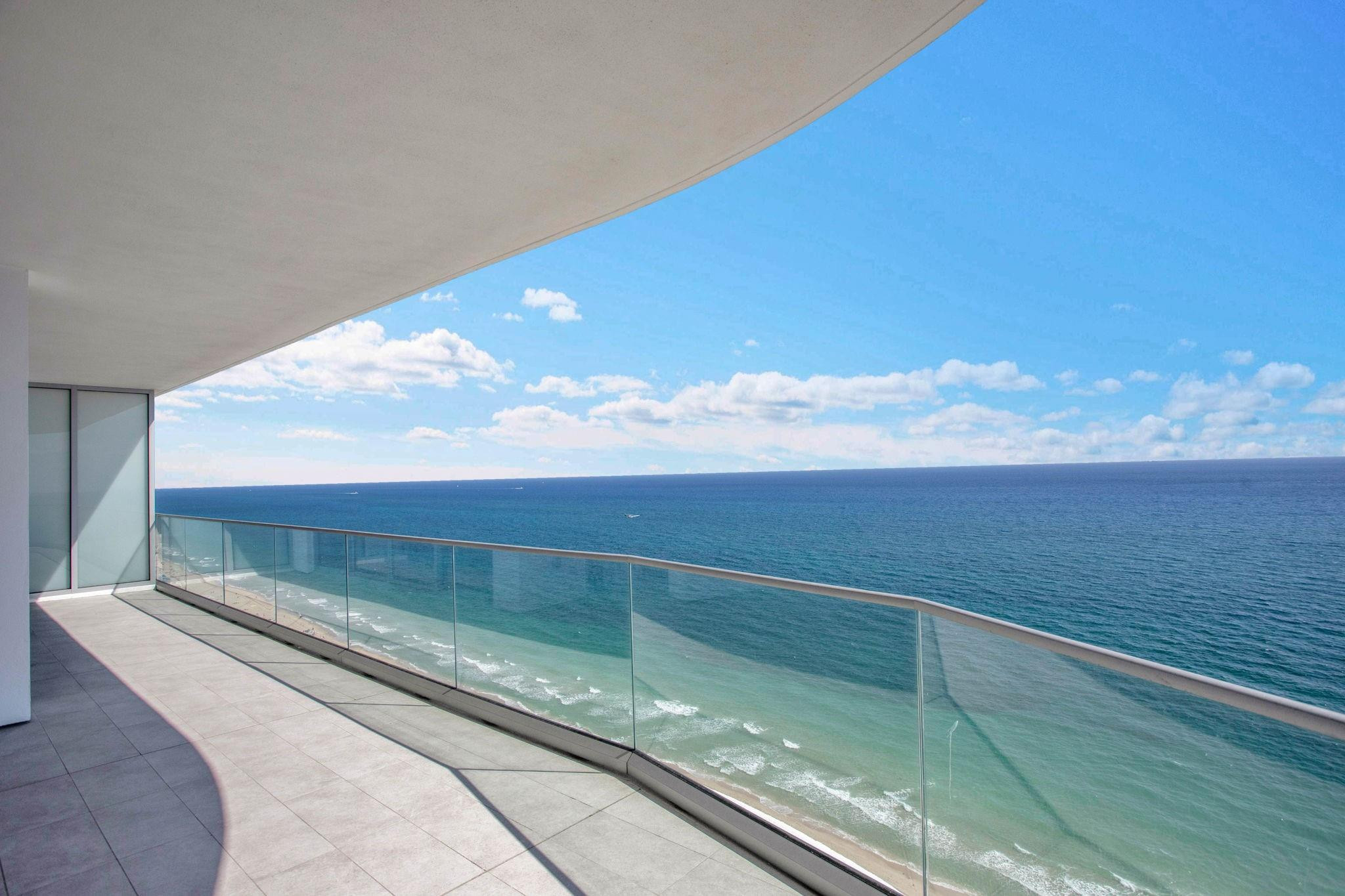 SELENE OCEANFRONT RESIDEN - Residential