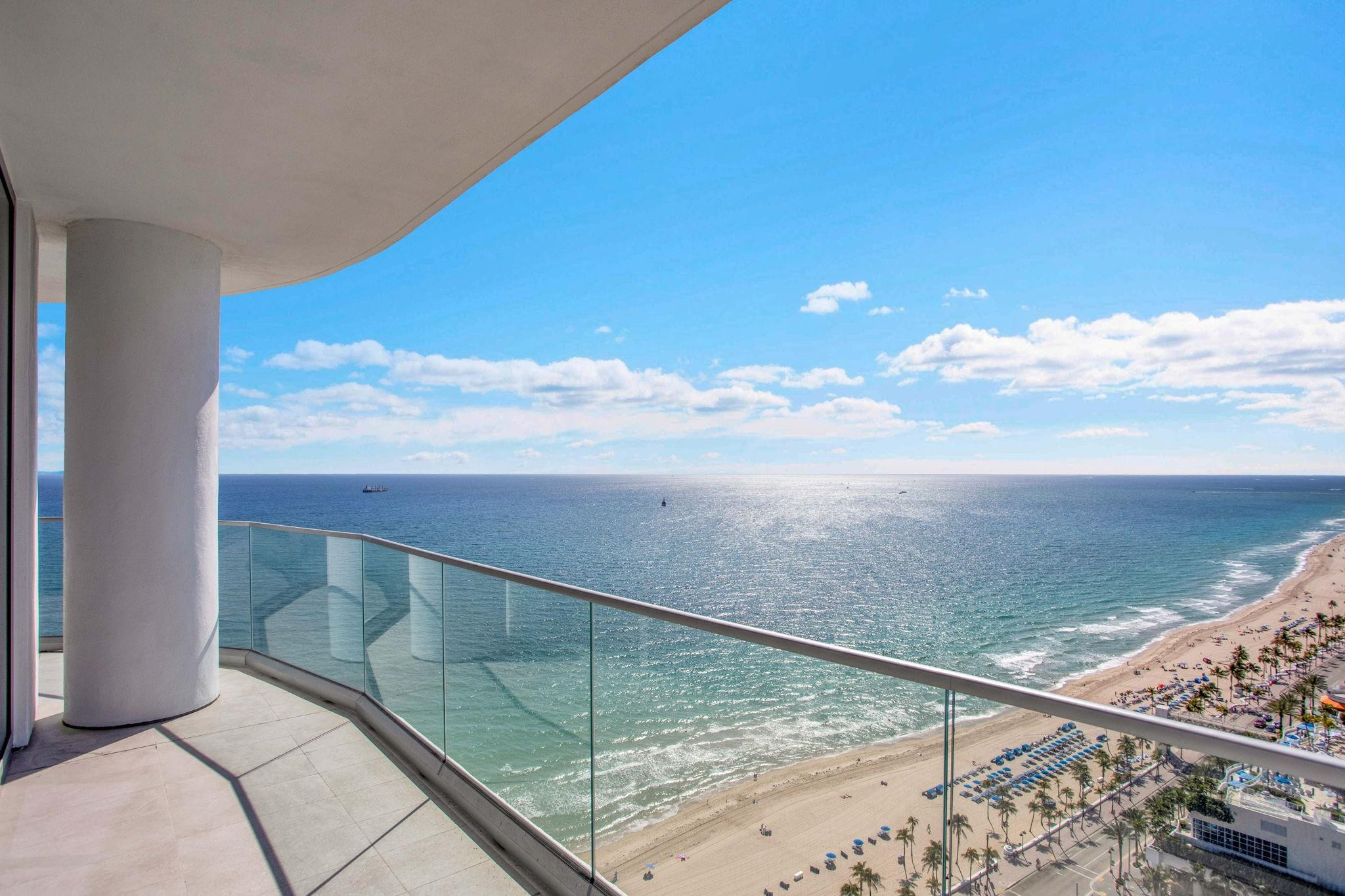 SELENE OCEANFRONT RESIDEN - Residential