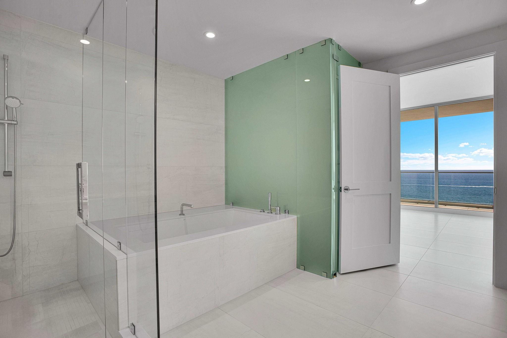 SELENE OCEANFRONT RESIDEN - Residential