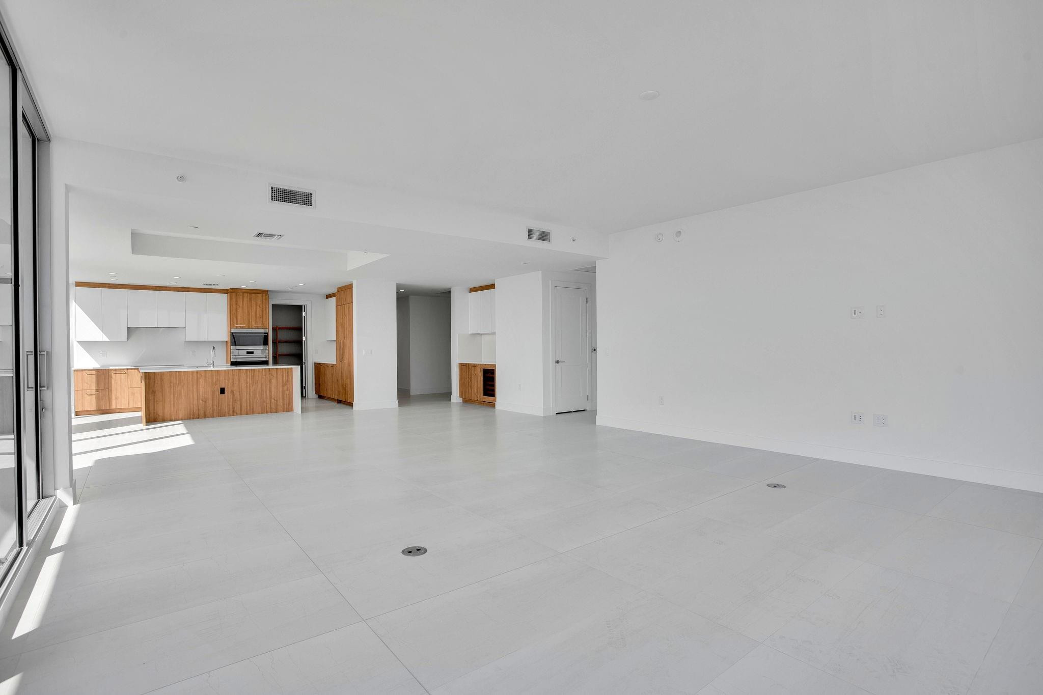 SELENE OCEANFRONT RESIDEN - Residential