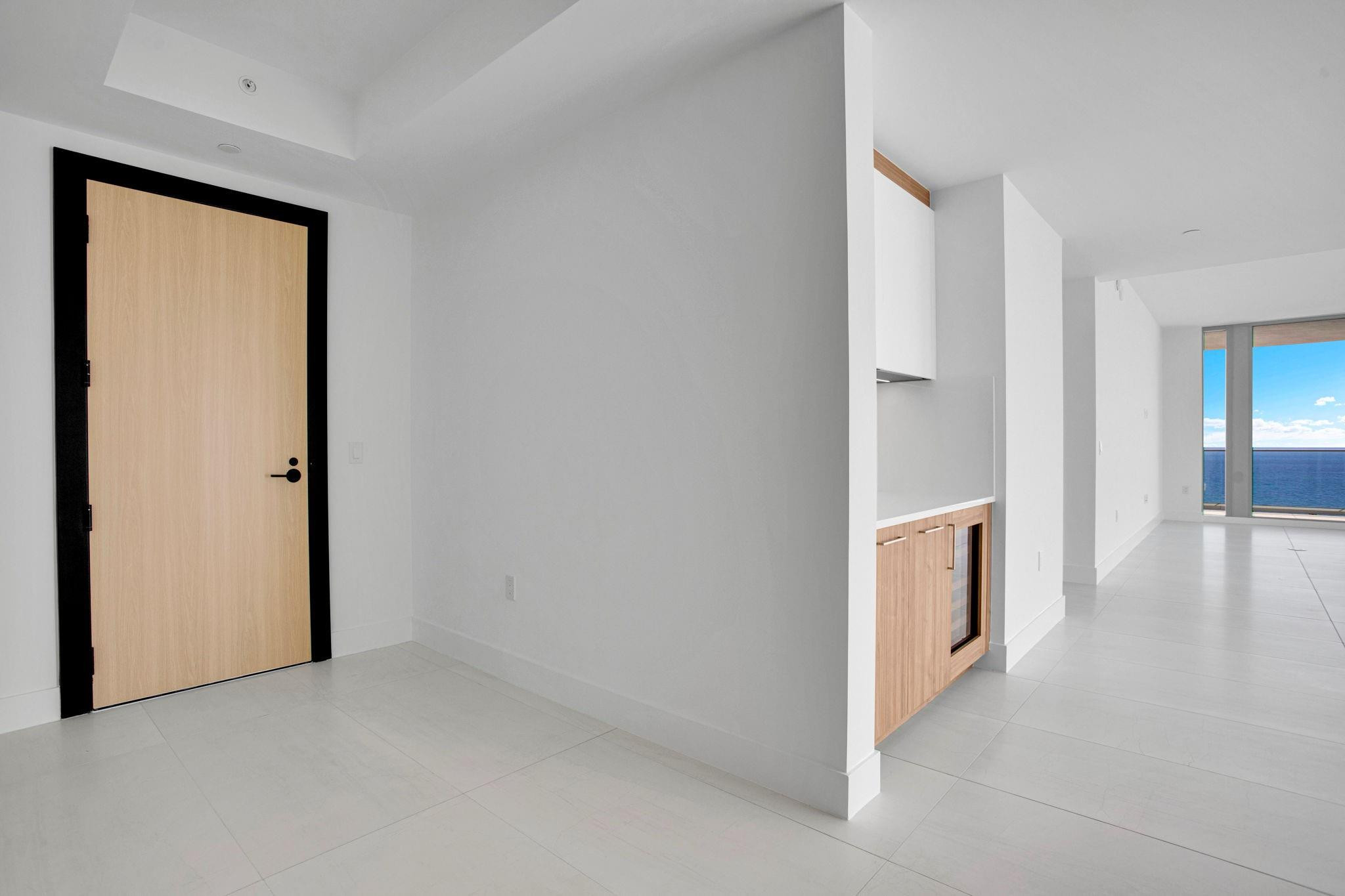 SELENE OCEANFRONT RESIDEN - Residential