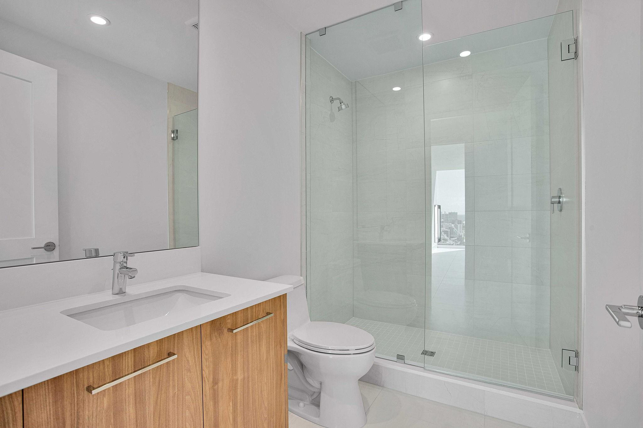 SELENE OCEANFRONT RESIDEN - Residential