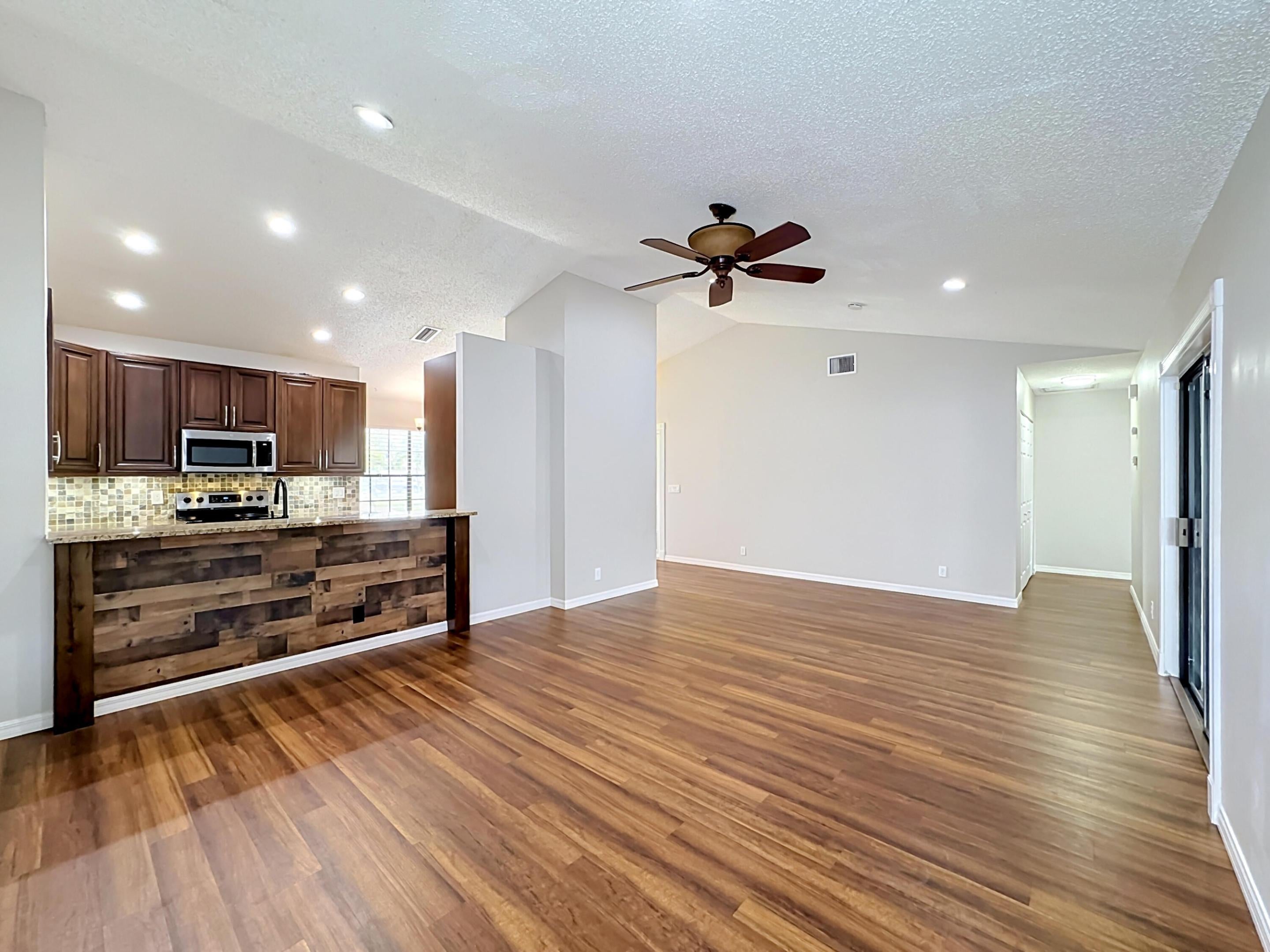 1808 BANYAN CREEK Circle N