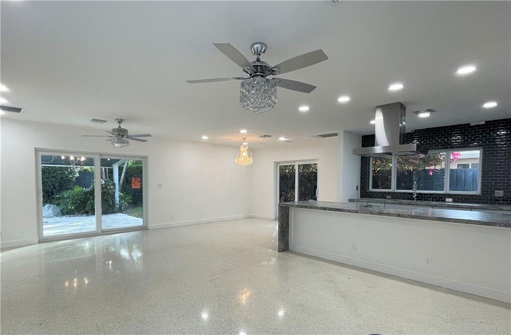 Coral Highlands 40-11 B - Residential