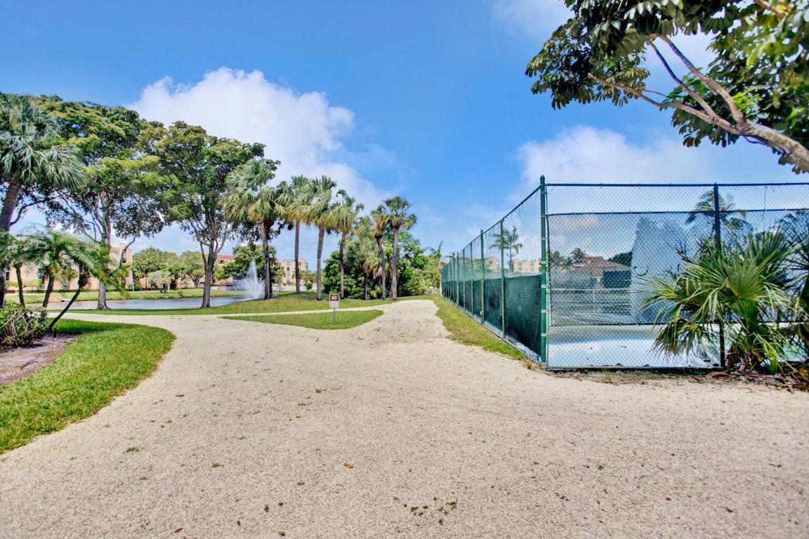 LAVERS DELRAY RACQUET CLUB CONDO - Residential Lease