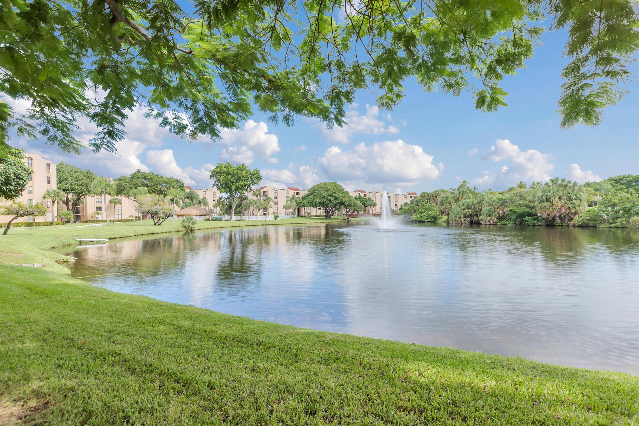 LAVERS DELRAY RACQUET CLUB CONDO - Residential Lease