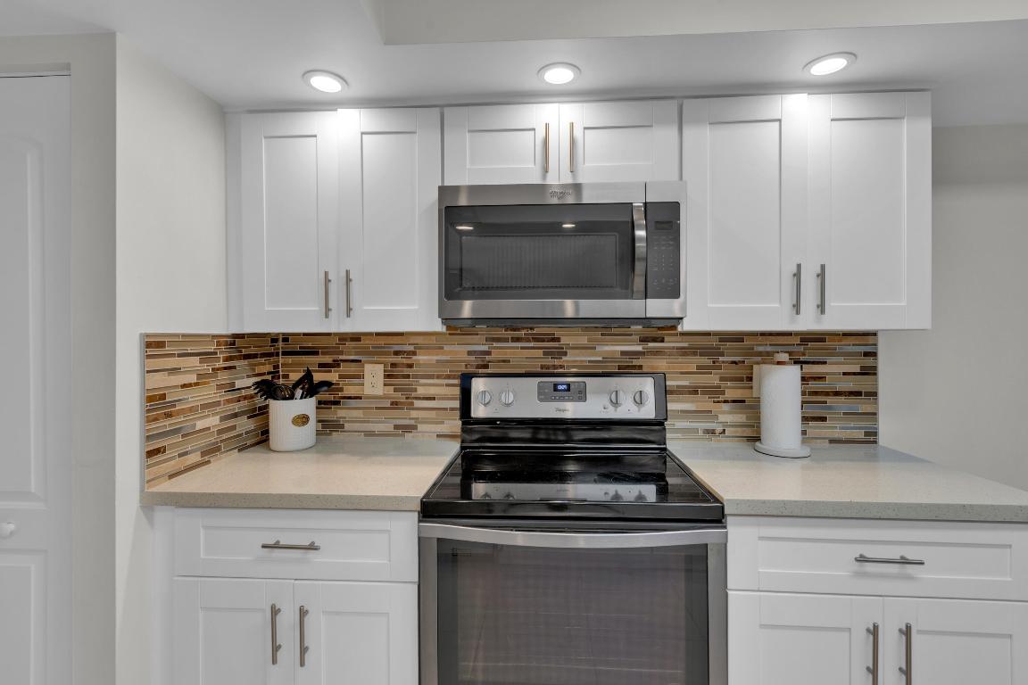 LAVERS DELRAY RACQUET CLUB CONDO - Residential Lease