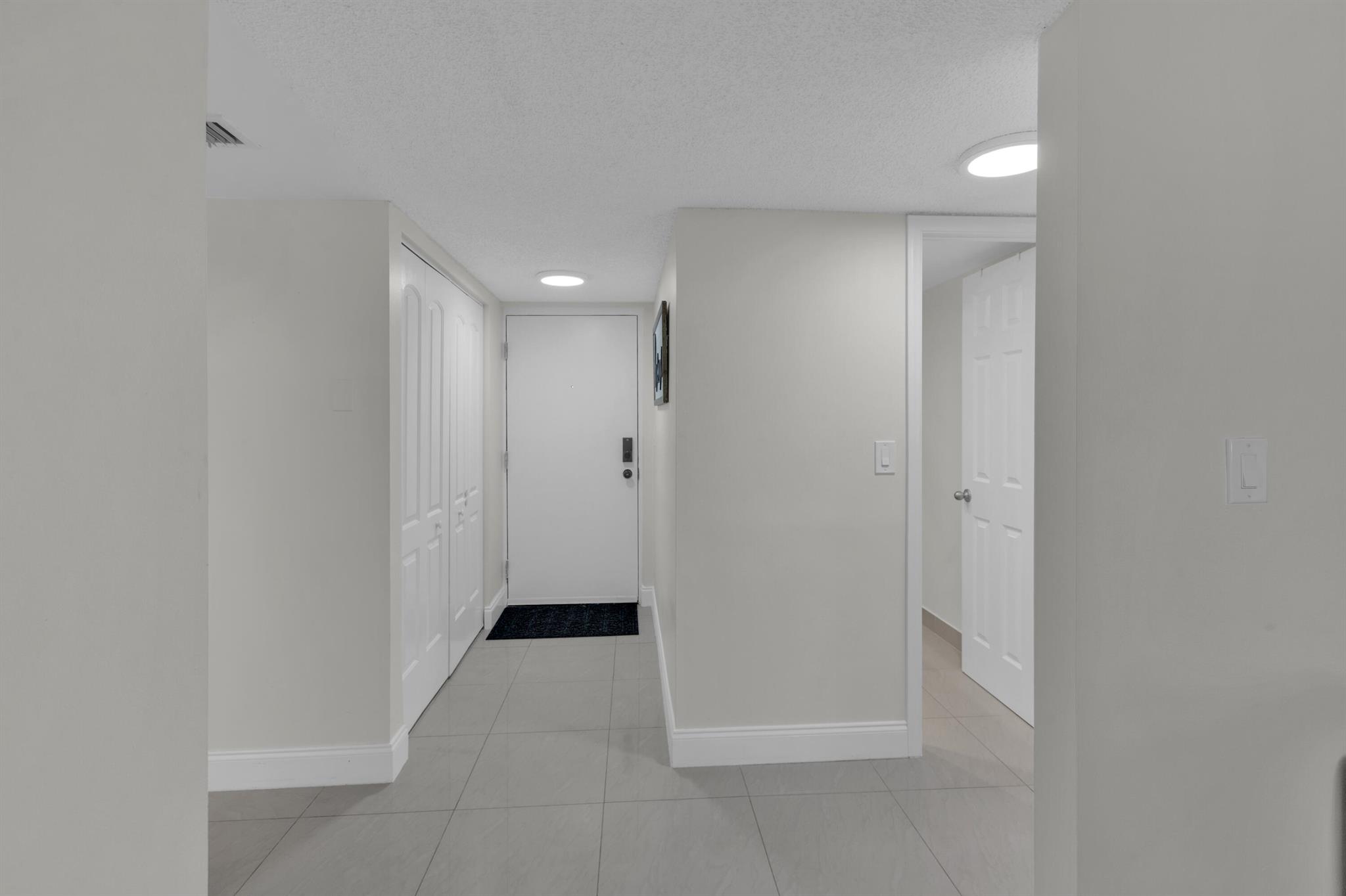 LAVERS DELRAY RACQUET CLUB CONDO - Residential Lease