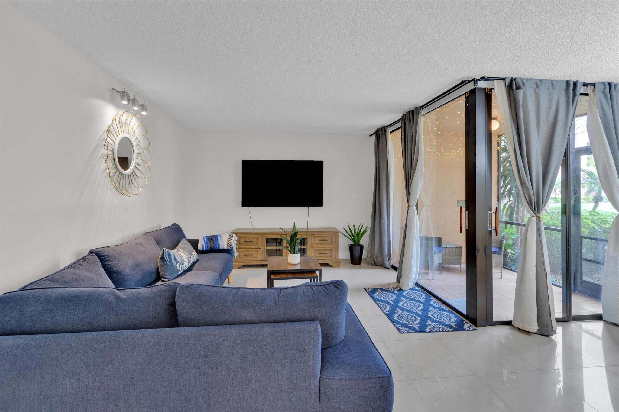 LAVERS DELRAY RACQUET CLUB CONDO - Residential Lease