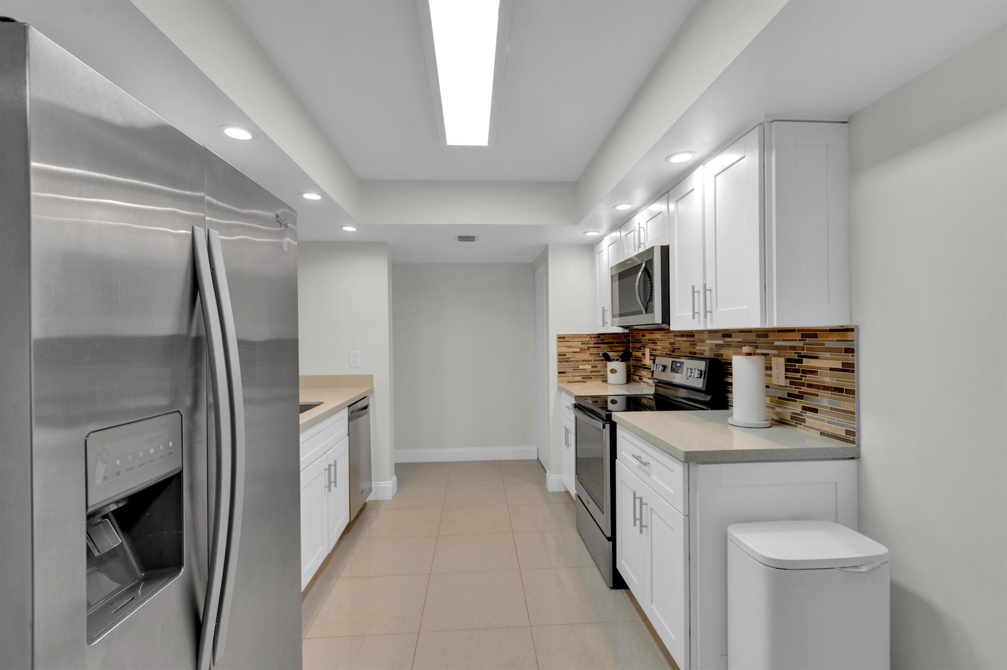 LAVERS DELRAY RACQUET CLUB CONDO - Residential Lease