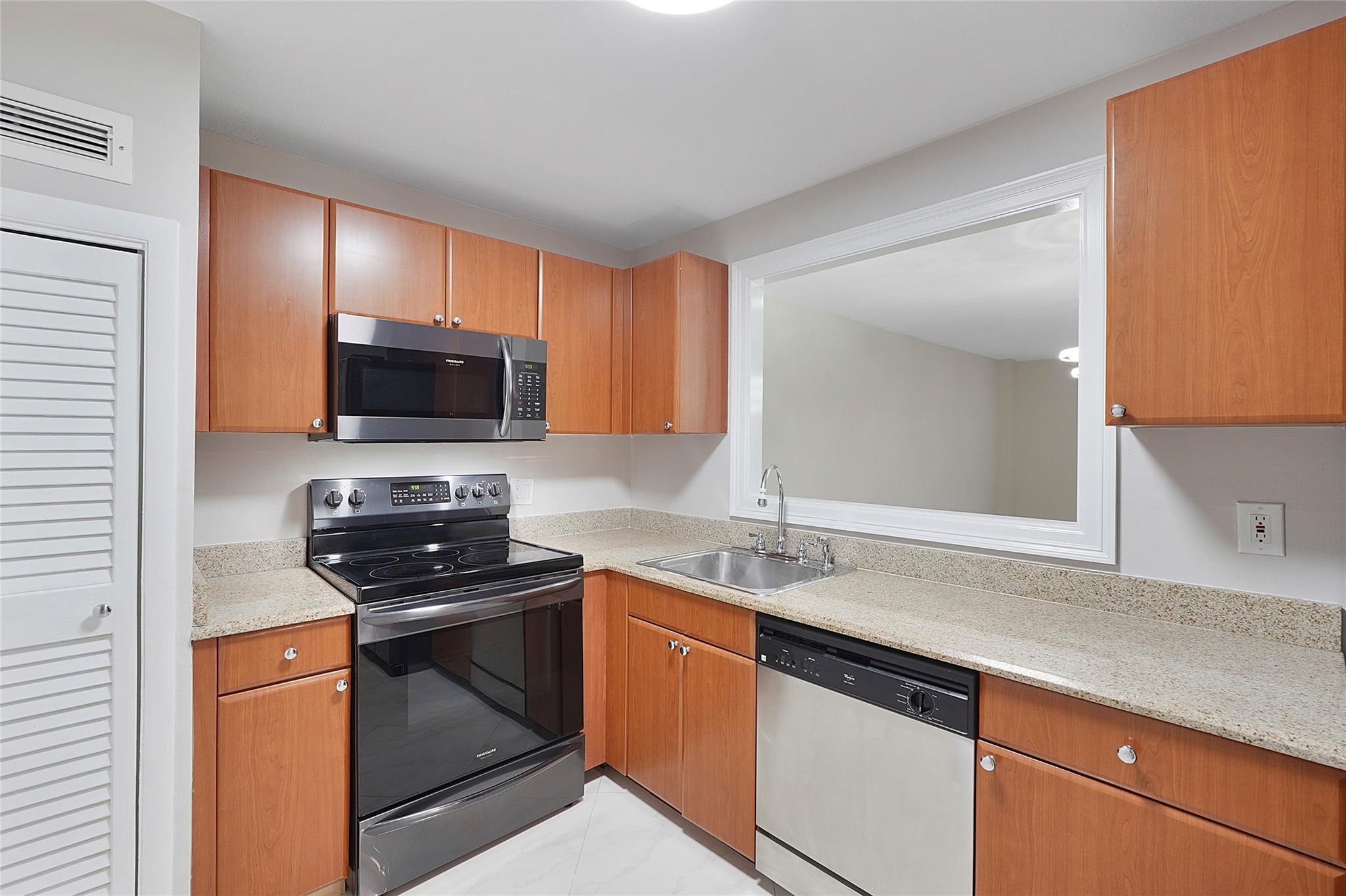 1900 S Ocean Blvd 2A