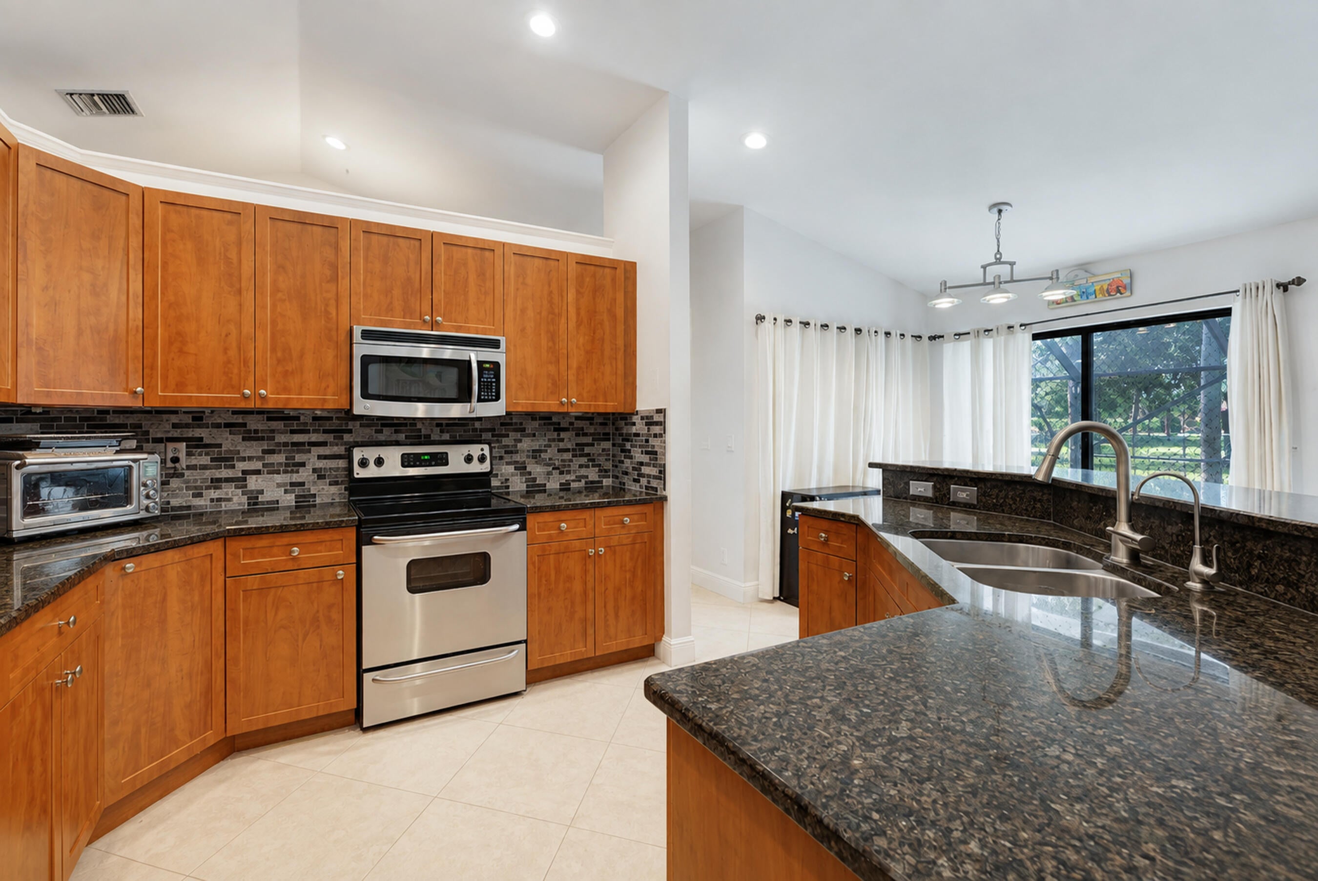 4270 NW 9th Street