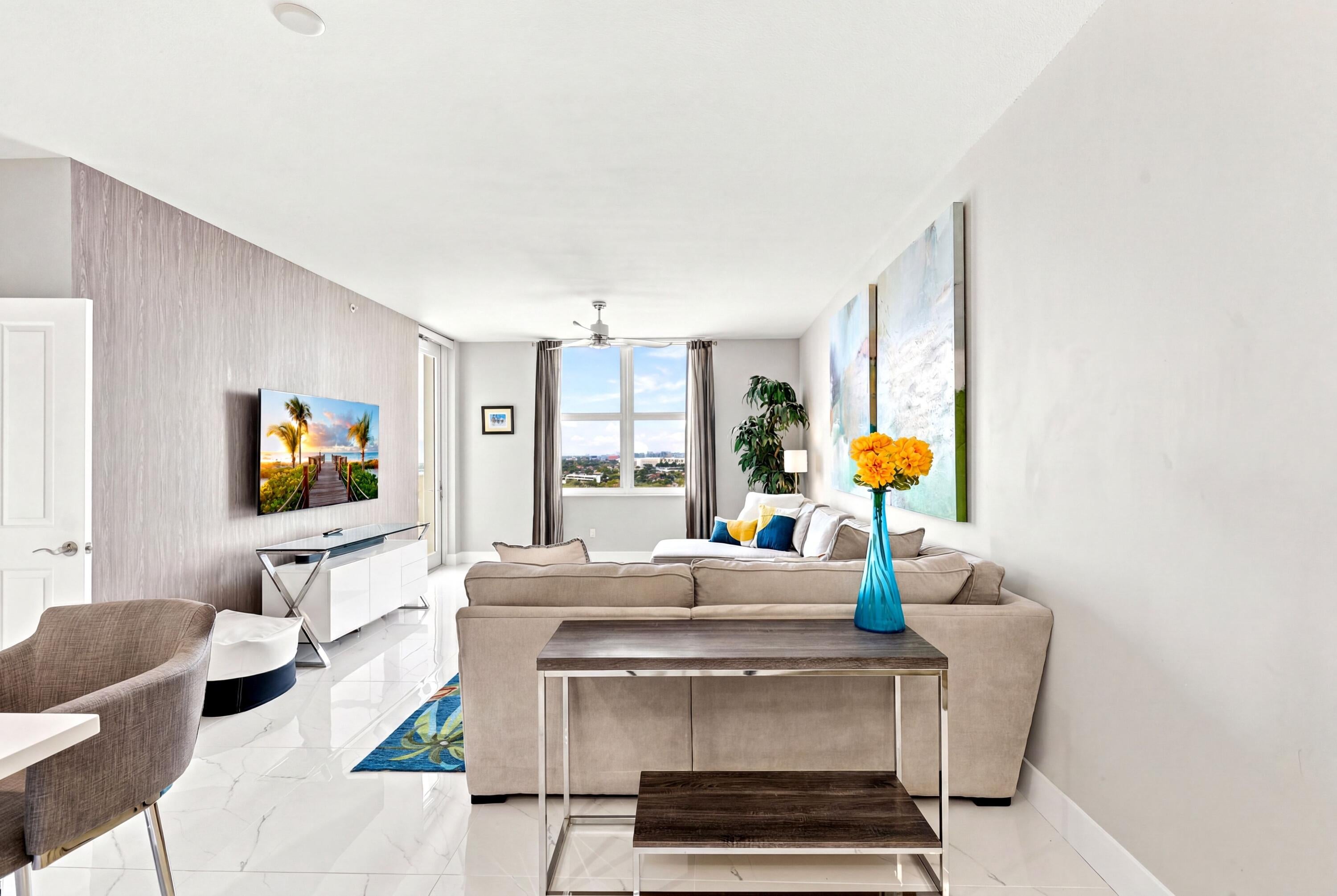511 SE 5 Avenue 1208