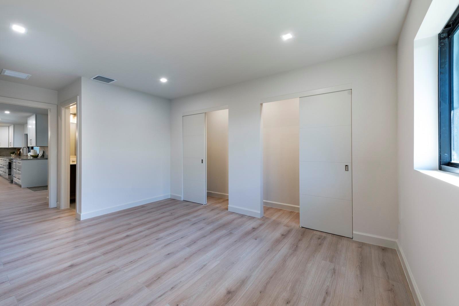 Coral Key Villas 8th Sec - Residential