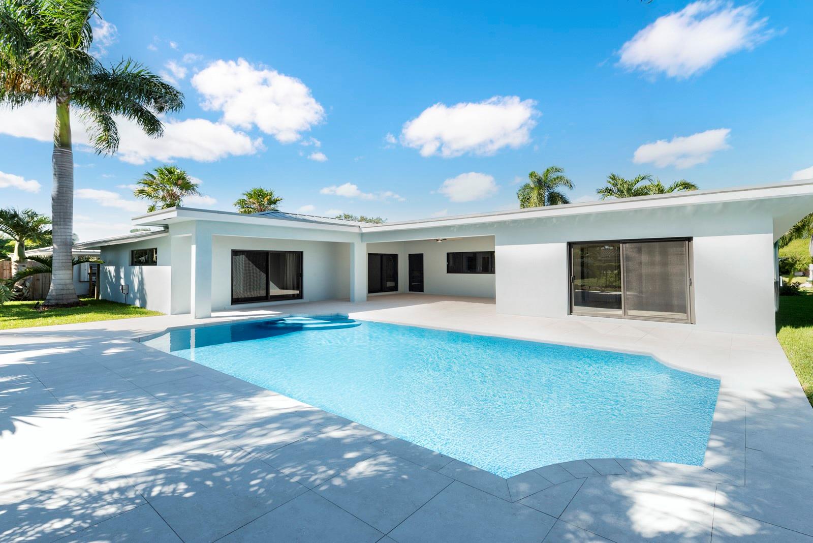 Coral Key Villas 8th Sec - Residential