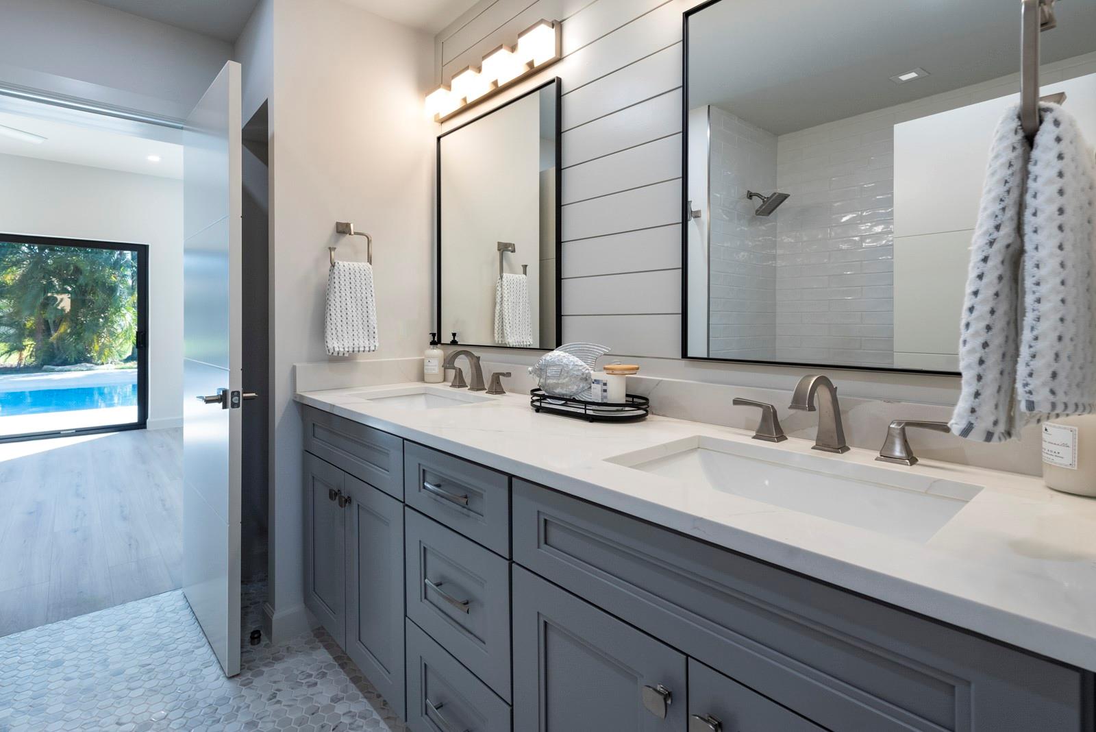 Coral Key Villas 8th Sec - Residential