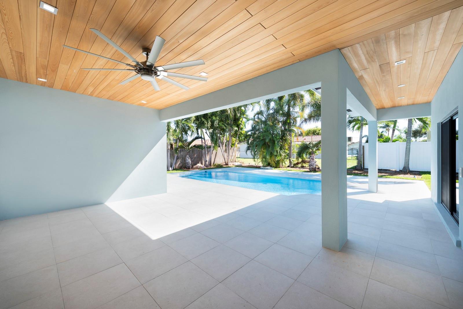 Coral Key Villas 8th Sec - Residential