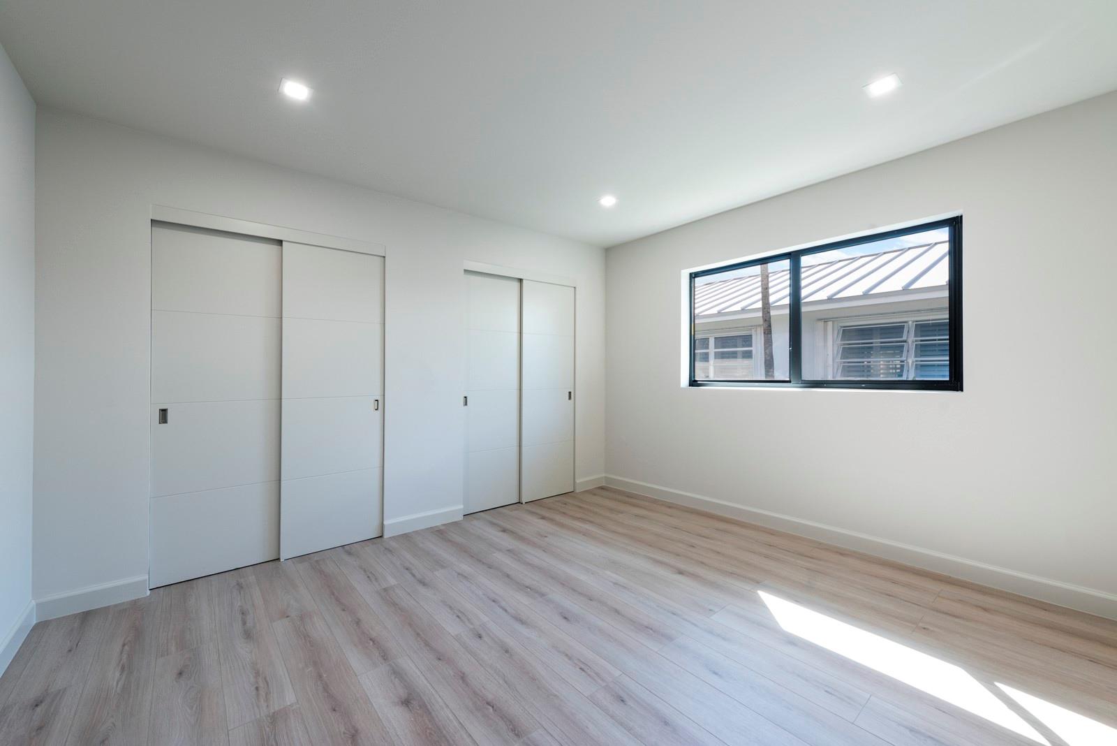 Coral Key Villas 8th Sec - Residential