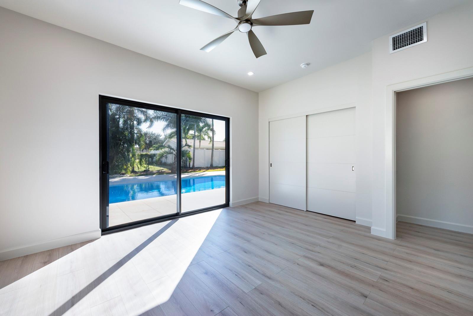 Coral Key Villas 8th Sec - Residential