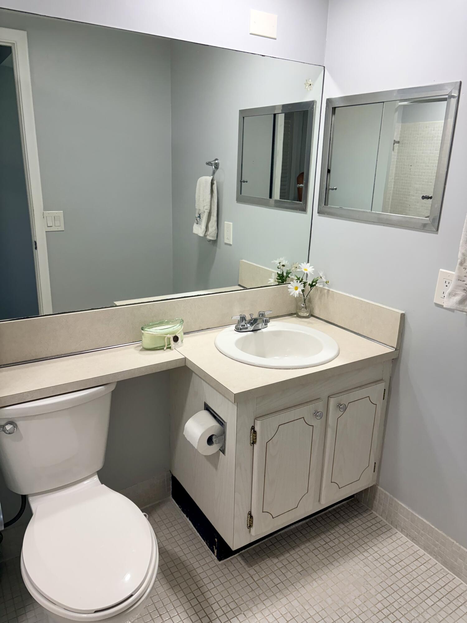 Century Village-EASTHAMPTON - Residential