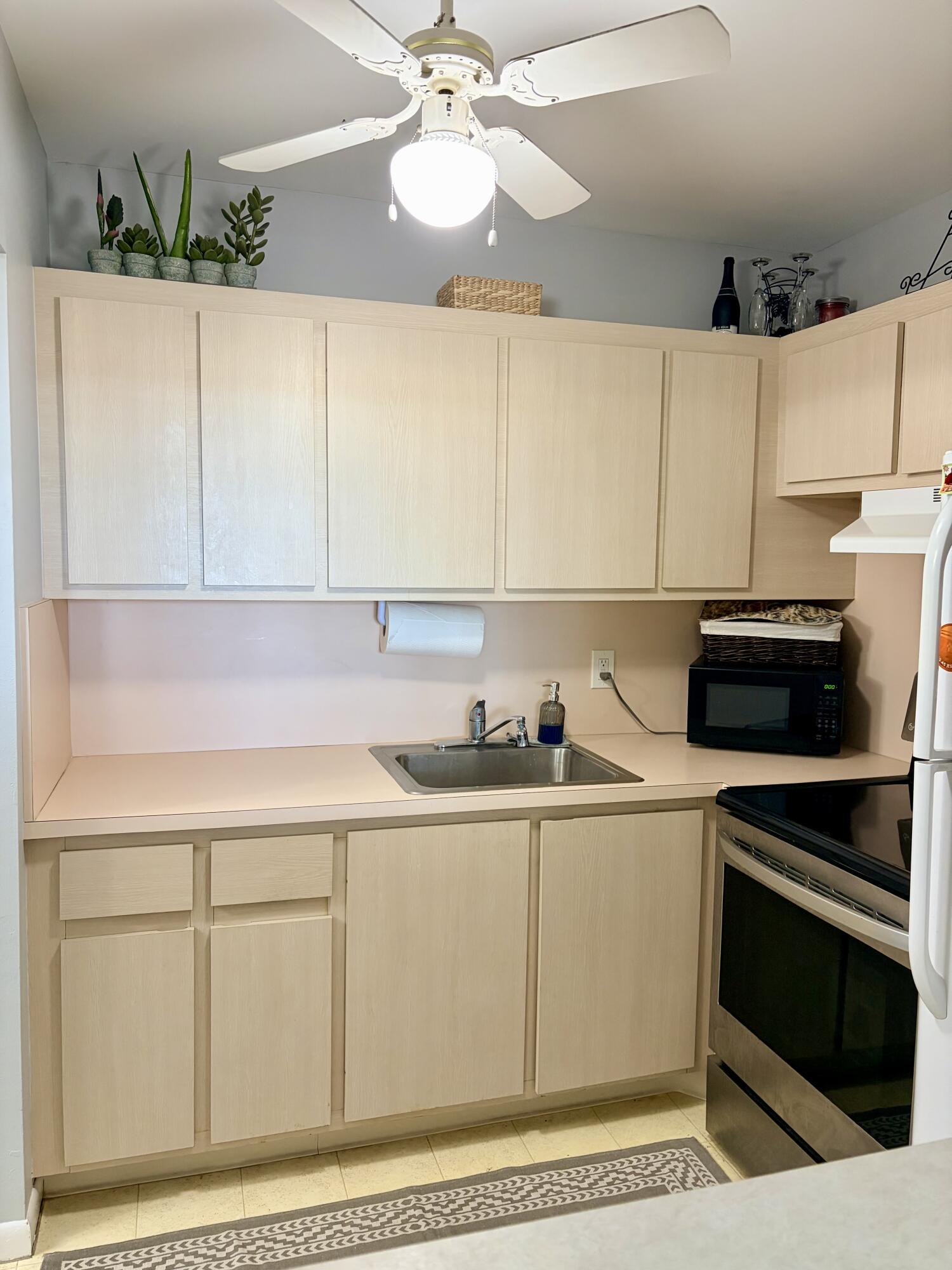 Century Village-EASTHAMPTON - Residential