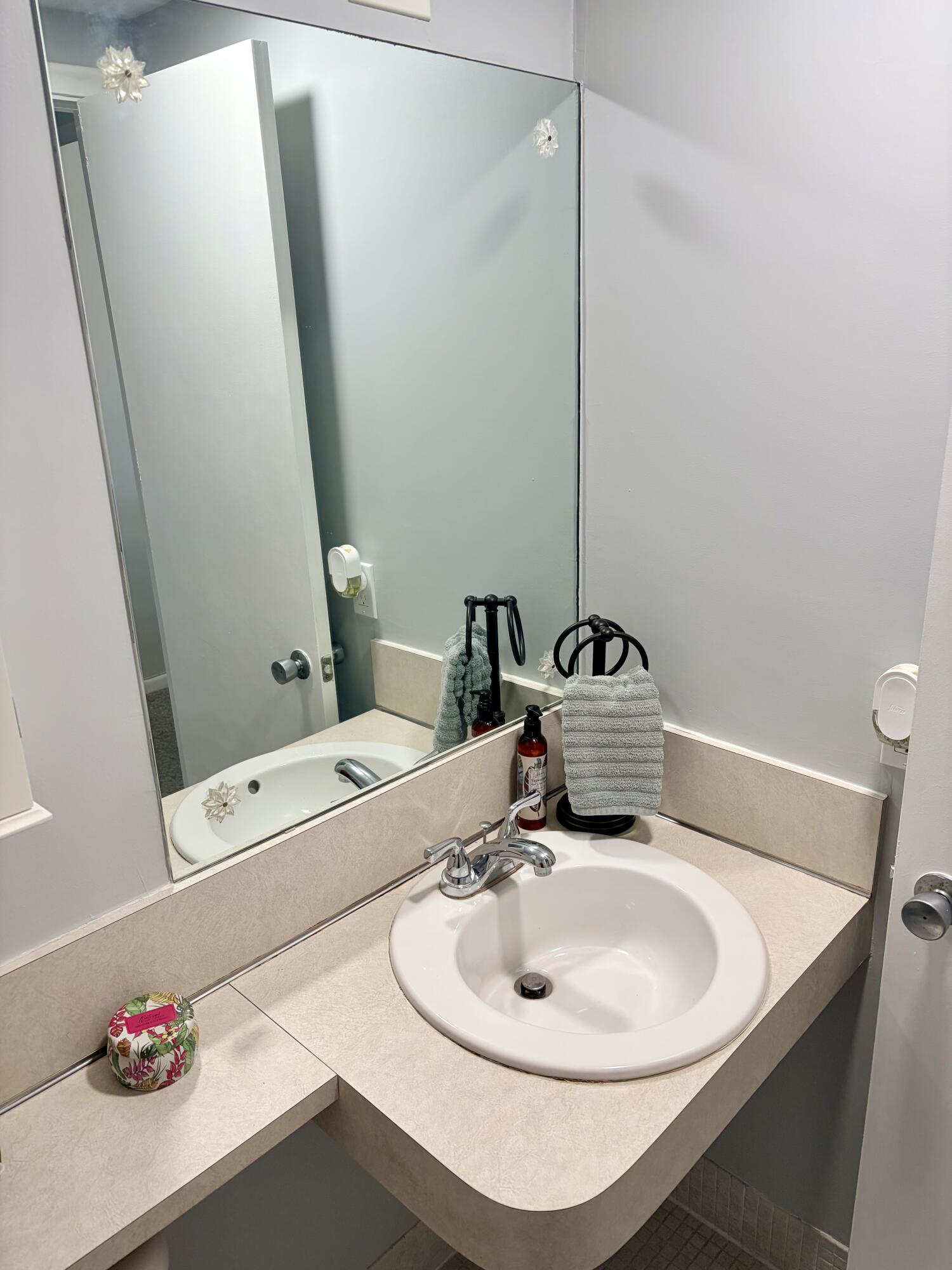 Century Village-EASTHAMPTON - Residential