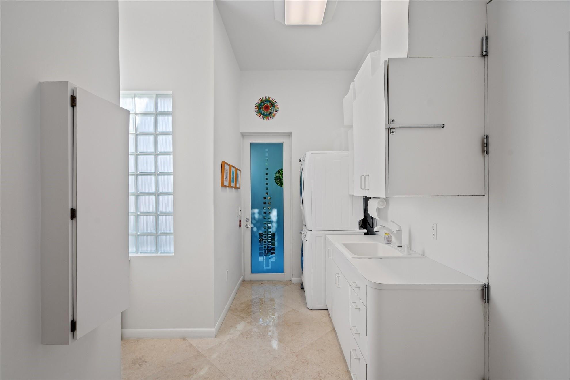 Lighthouse Point 5th Sec - Residential