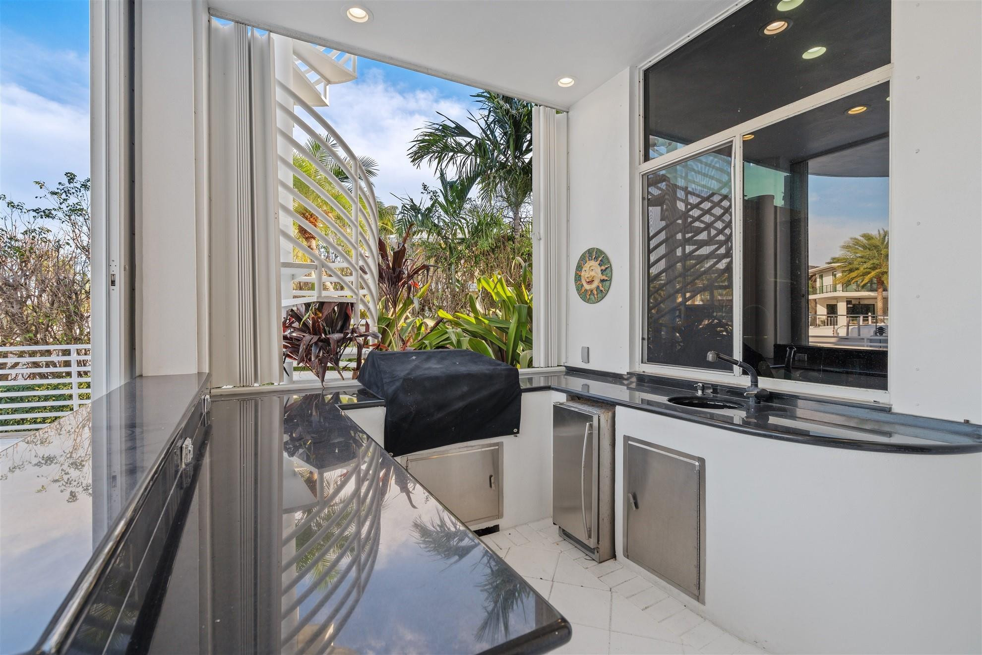 Lighthouse Point 5th Sec - Residential