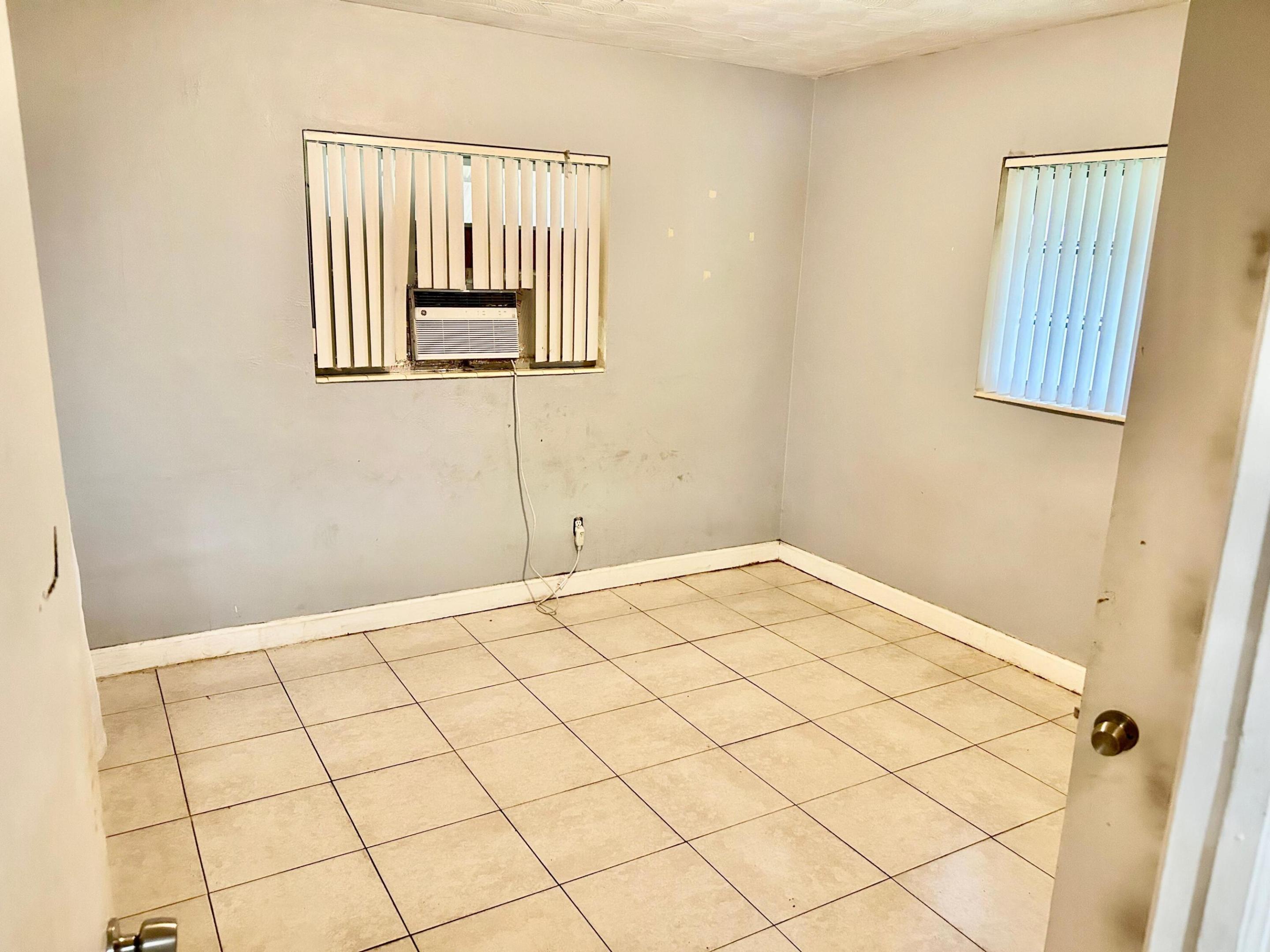 BREEZE HAVEN NO 2 - Residential