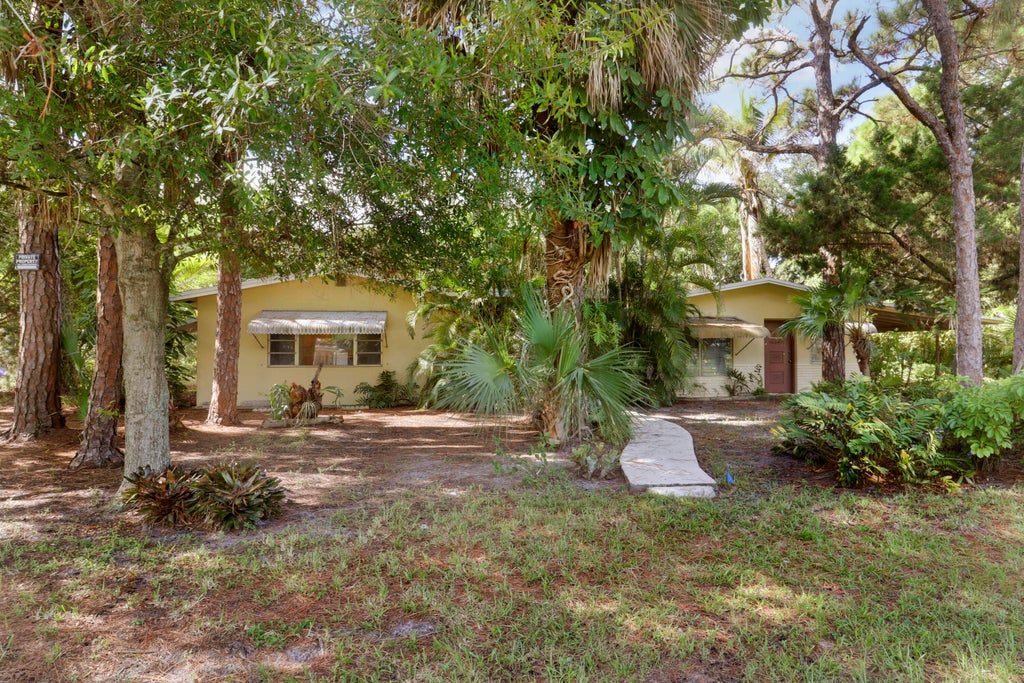 Photo of 142 2ND Street, Jupiter, FL 33458 (MLS # B26075320)