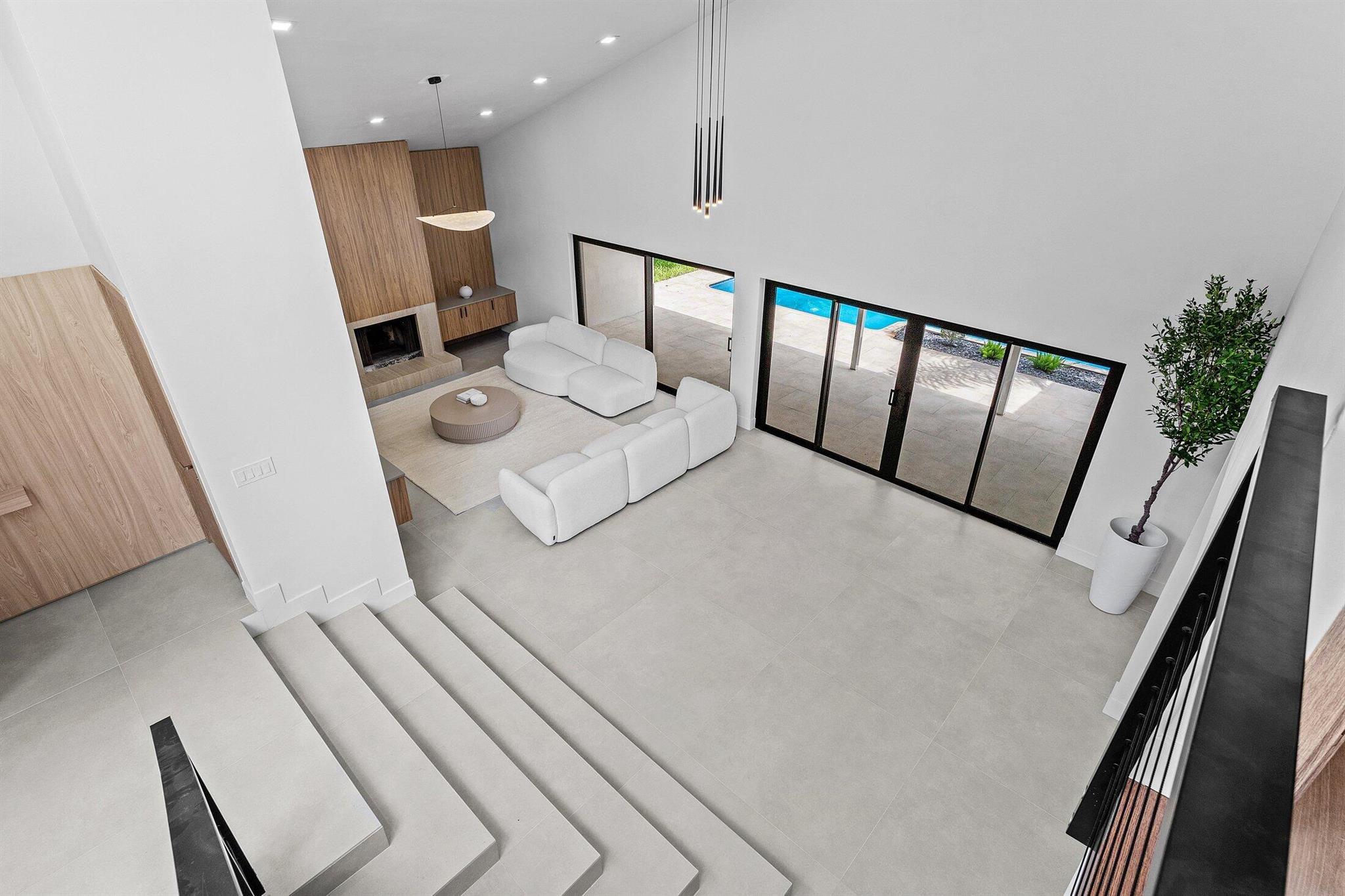 BOCA TIERRA 1ST SEC - Residential Lease