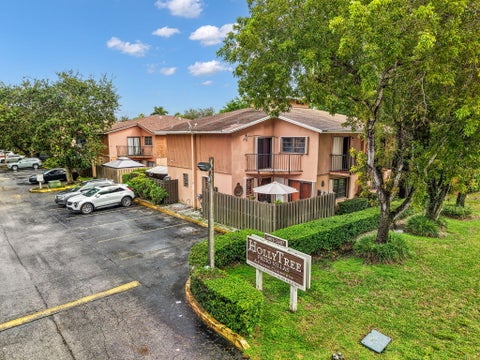 Tiny photo for 3477 SW 52ND Avenue #3477, Hollywood, FL 33023 (MLS # B26083142)