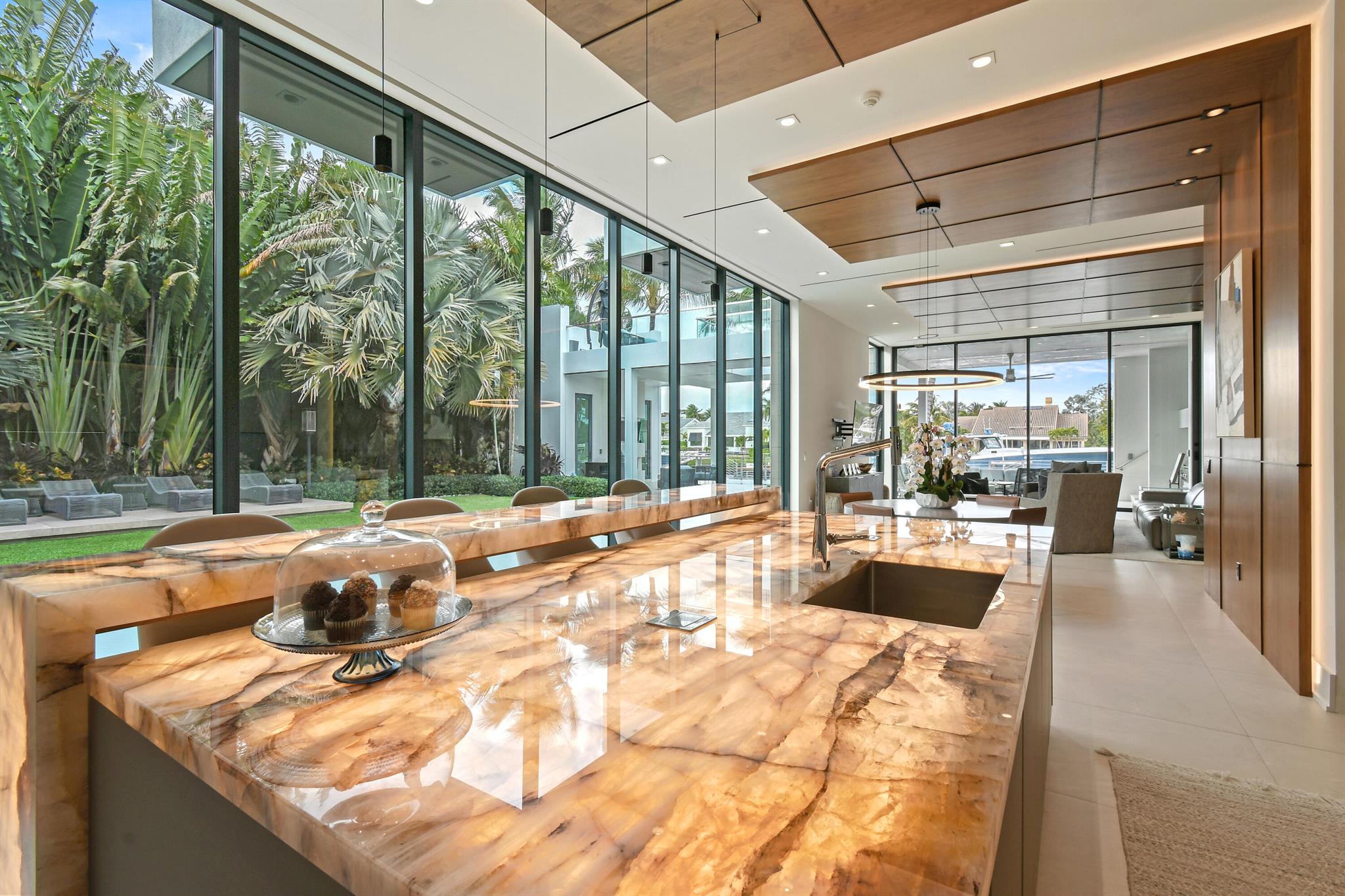 ADMIRALS COVE - Residential