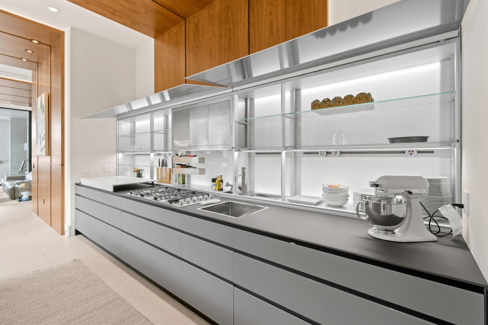 ADMIRALS COVE - Residential