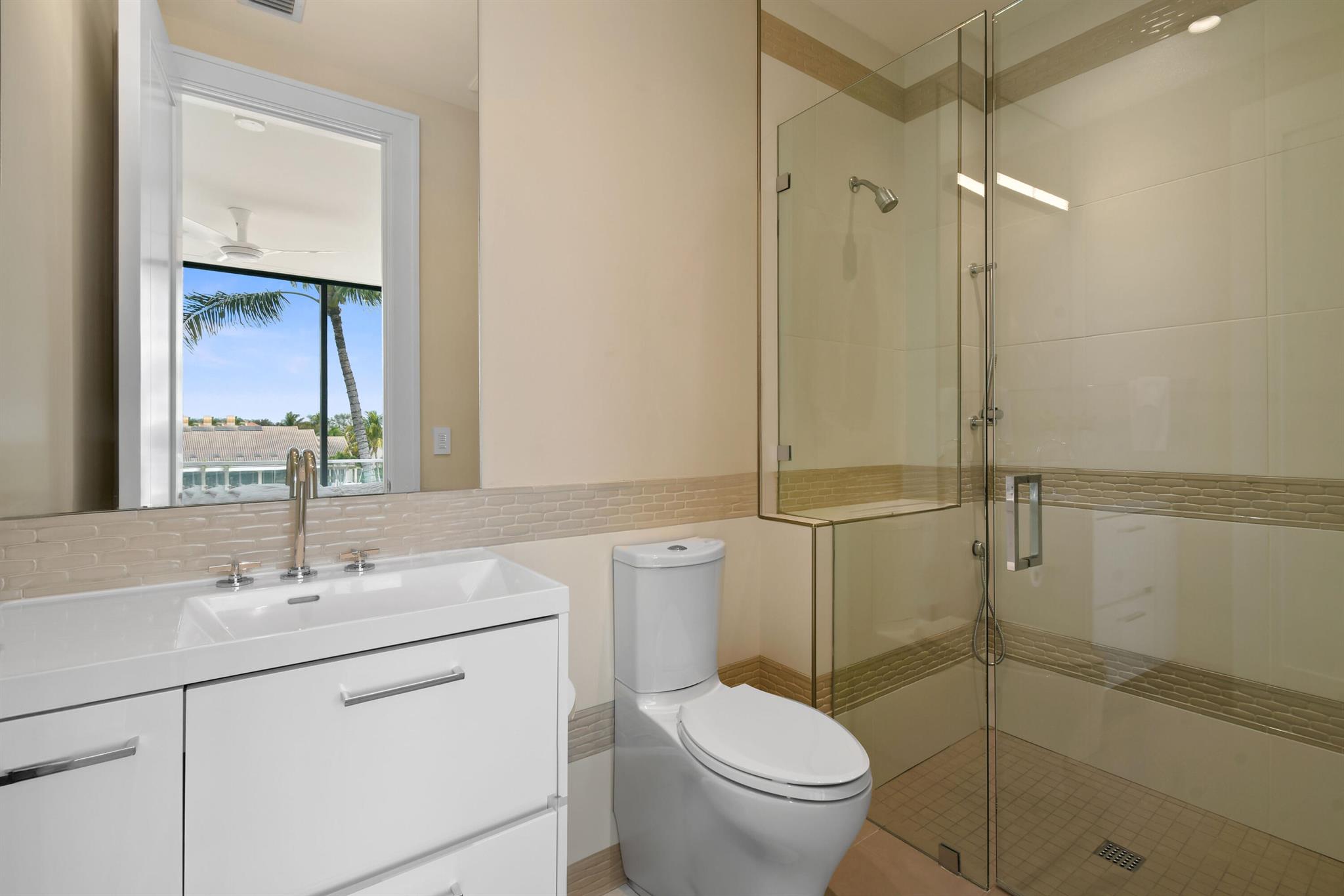 ADMIRALS COVE - Residential