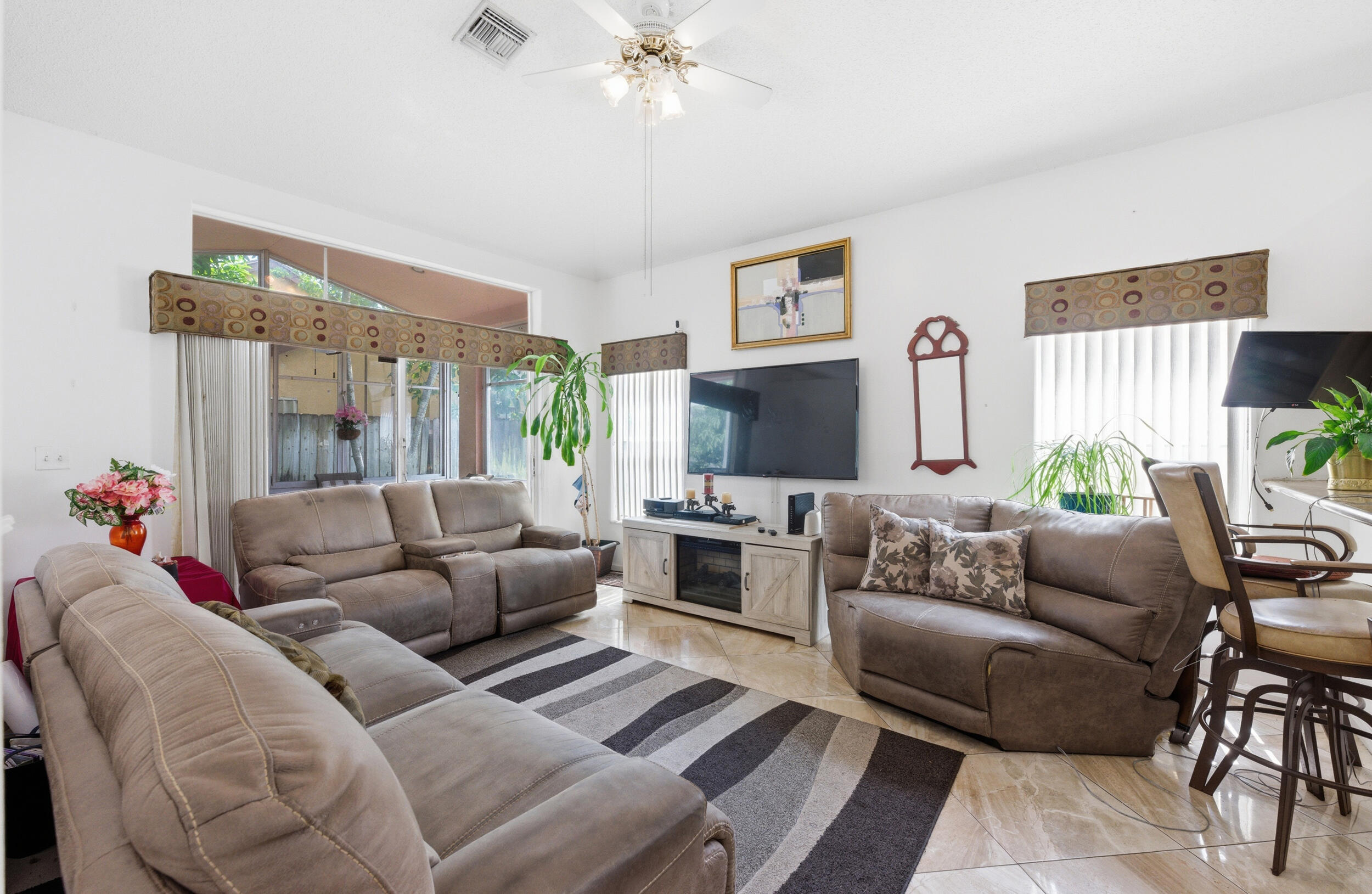 SARATOGA AT ROYAL PALM 1 - Residential
