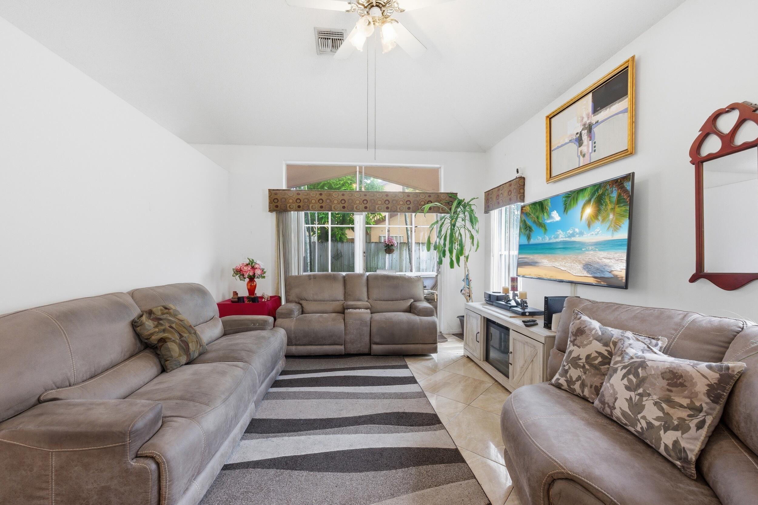 SARATOGA AT ROYAL PALM 1 - Residential