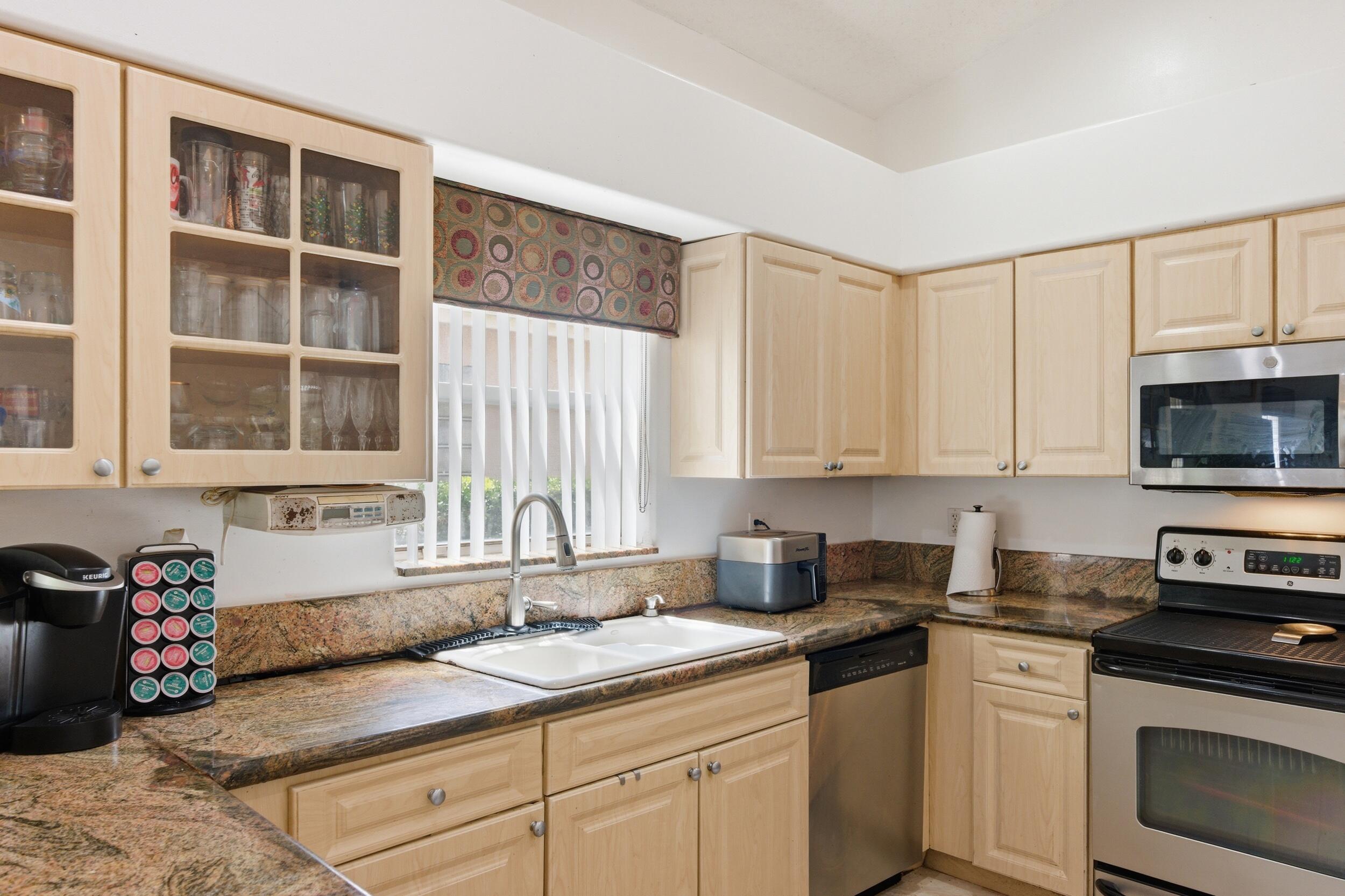 SARATOGA AT ROYAL PALM 1 - Residential