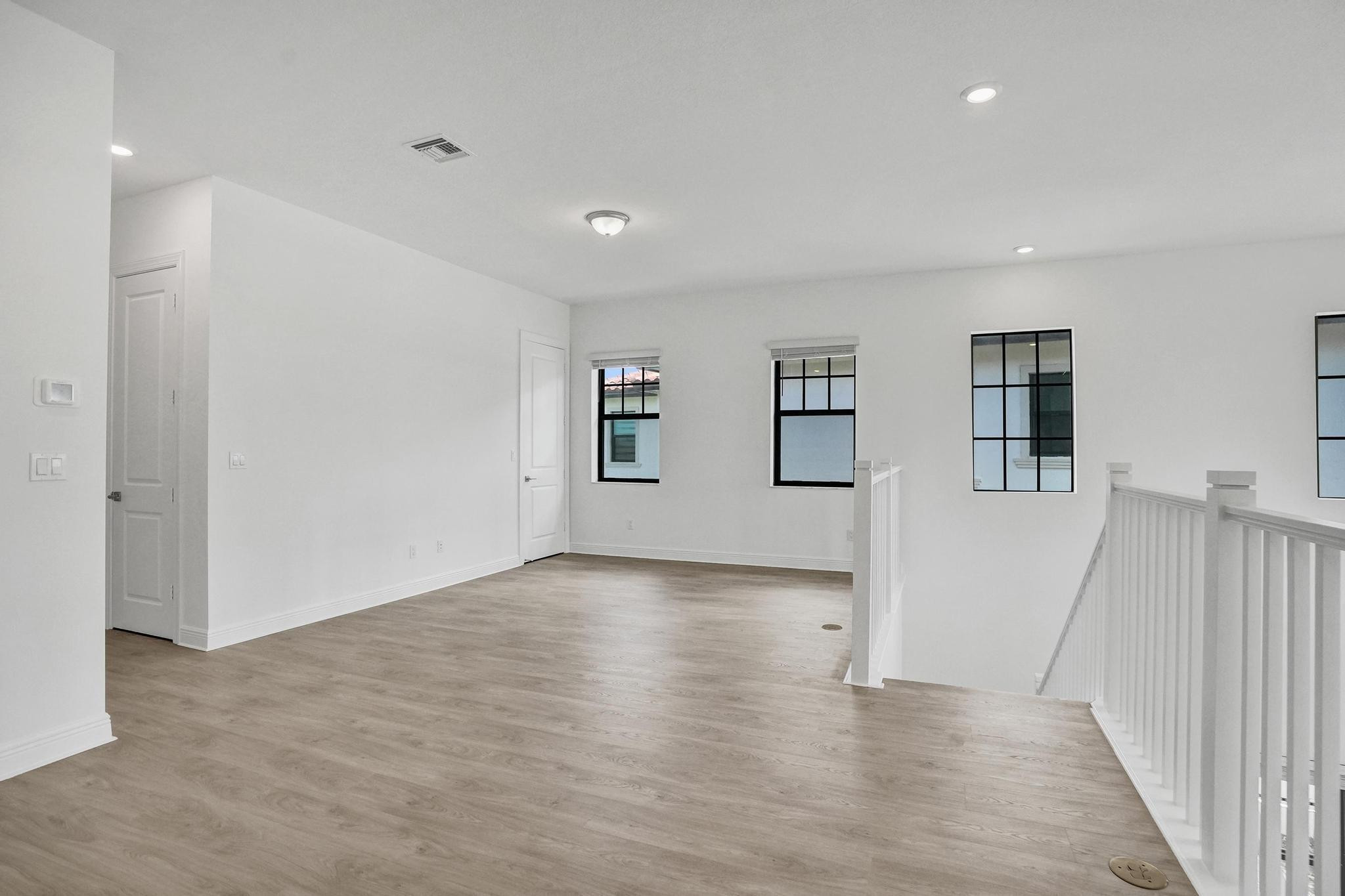 Parkland Bay 183-49 B - Residential