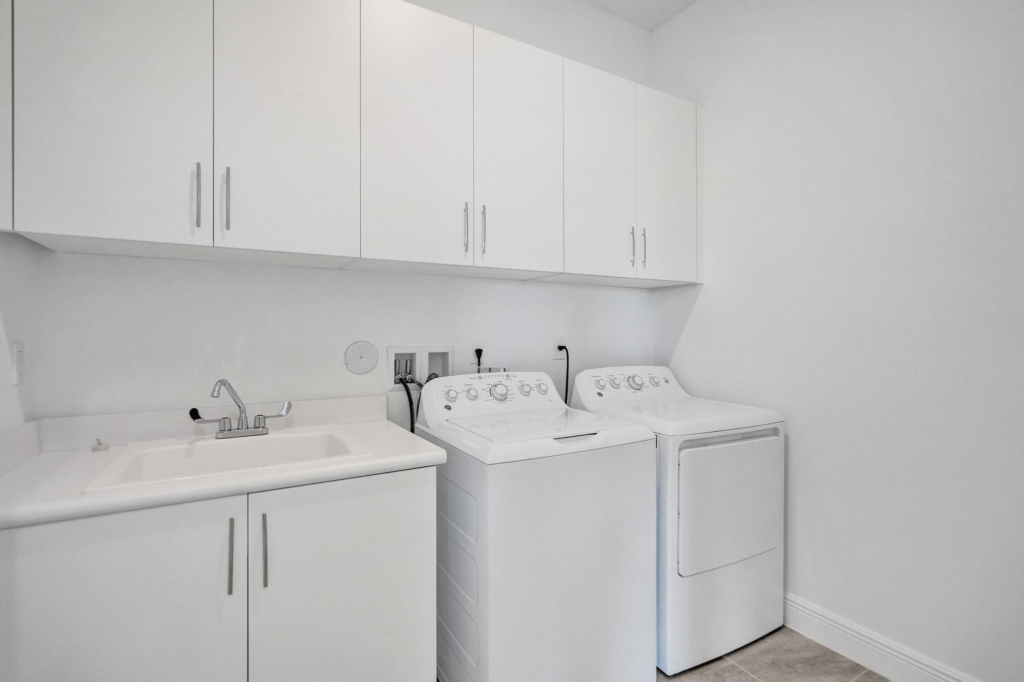 Parkland Bay 183-49 B - Residential