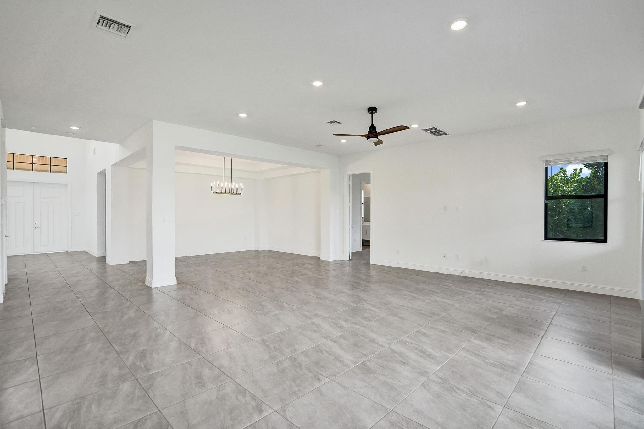 Parkland Bay 183-49 B - Residential