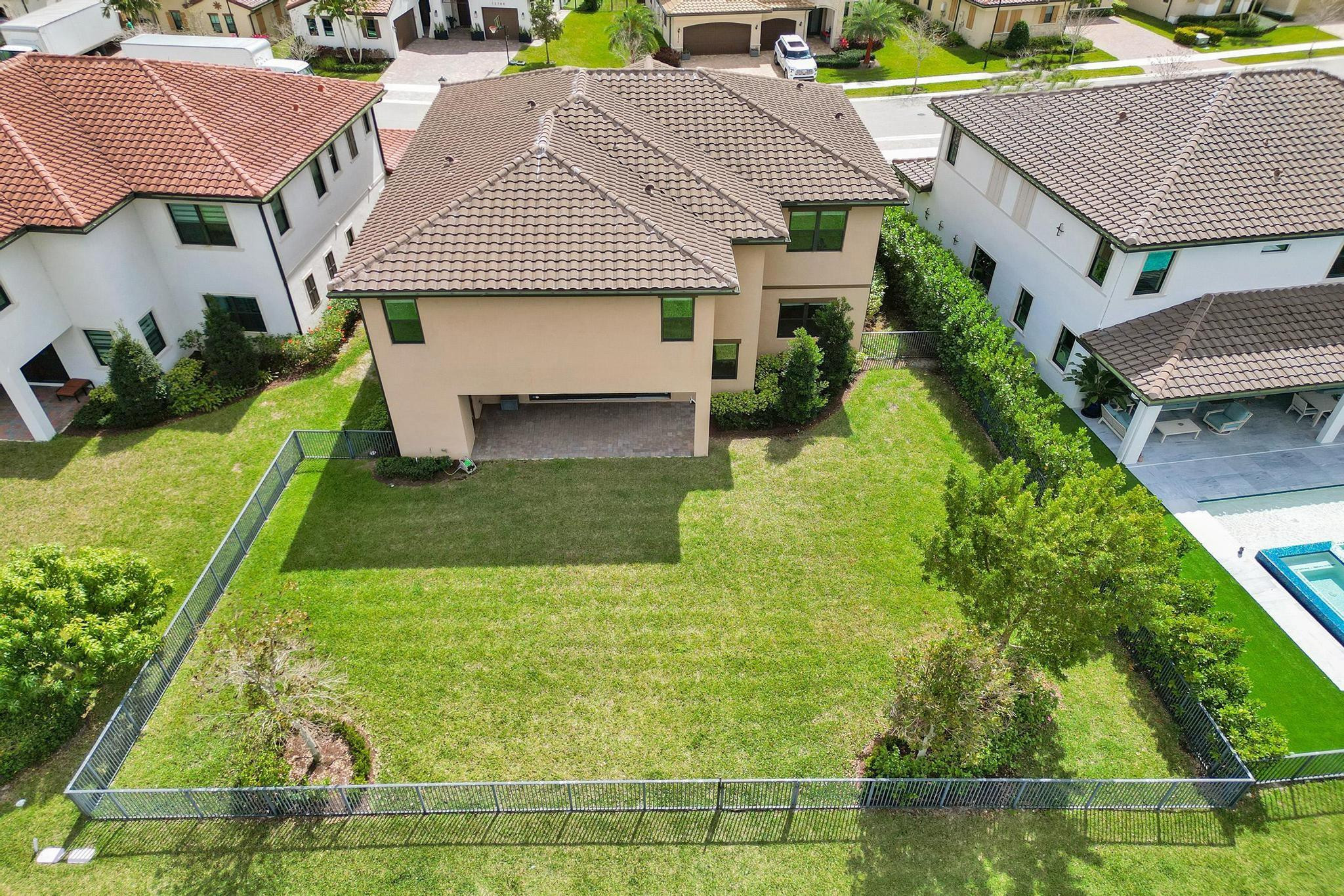 Parkland Bay 183-49 B - Residential