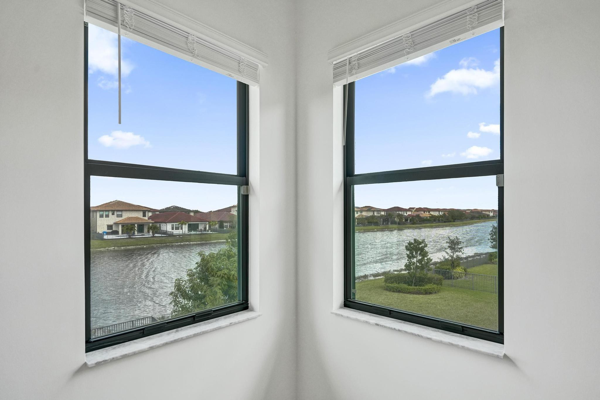 Parkland Bay 183-49 B - Residential