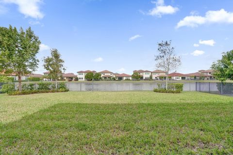 Tiny photo for 12195 Lake Trail Lane, Parkland, FL 33076 (MLS # F10556346)