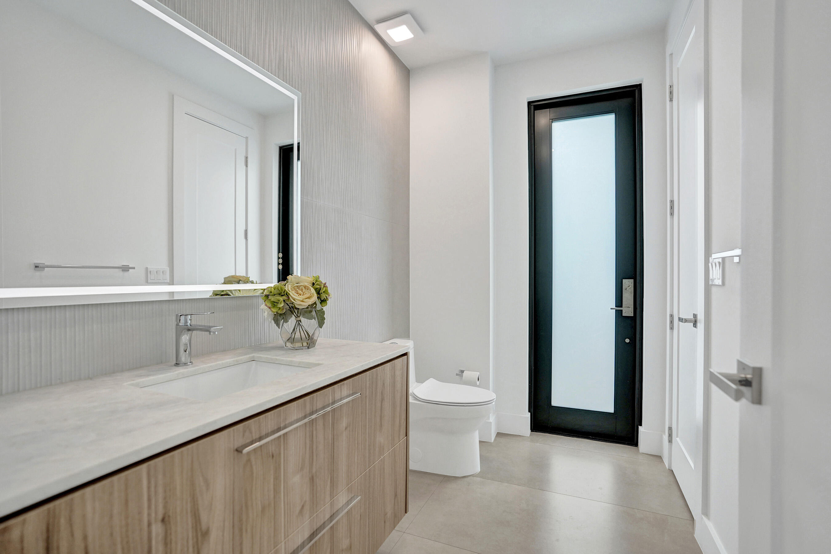 235 NE 11th Street
