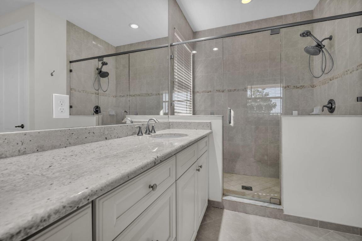 MIRALAGO - Residential