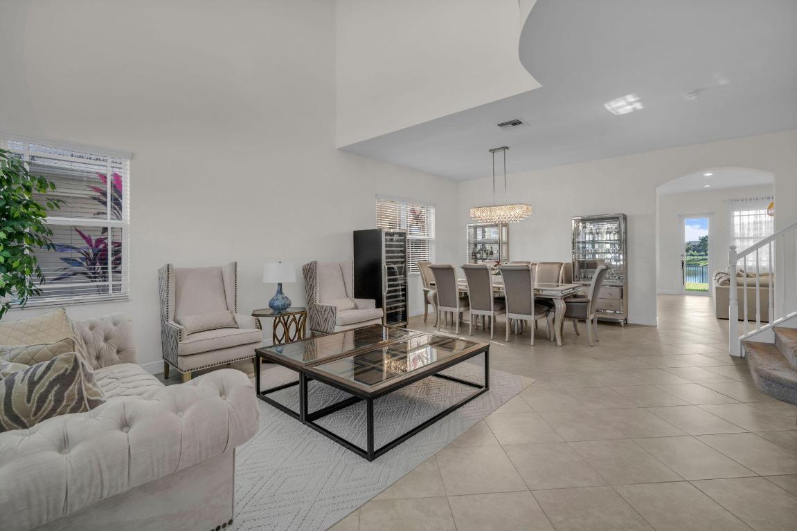 MIRALAGO - Residential