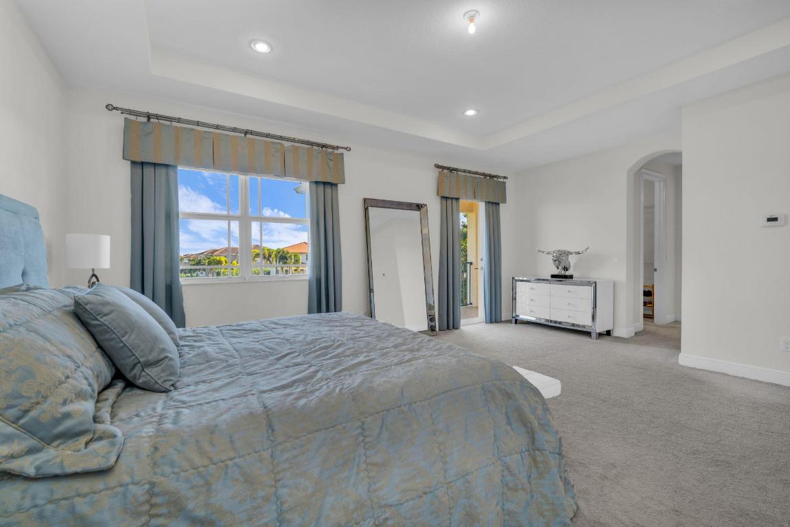 MIRALAGO - Residential