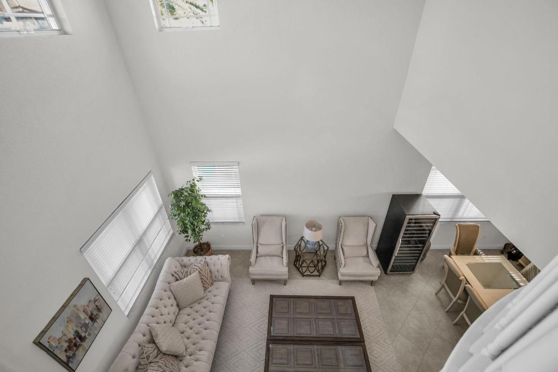 MIRALAGO - Residential