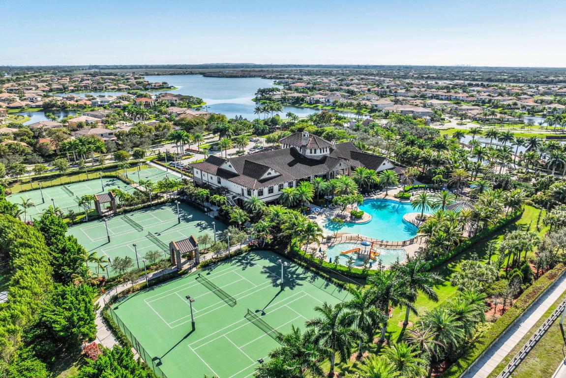 MIRALAGO - Residential